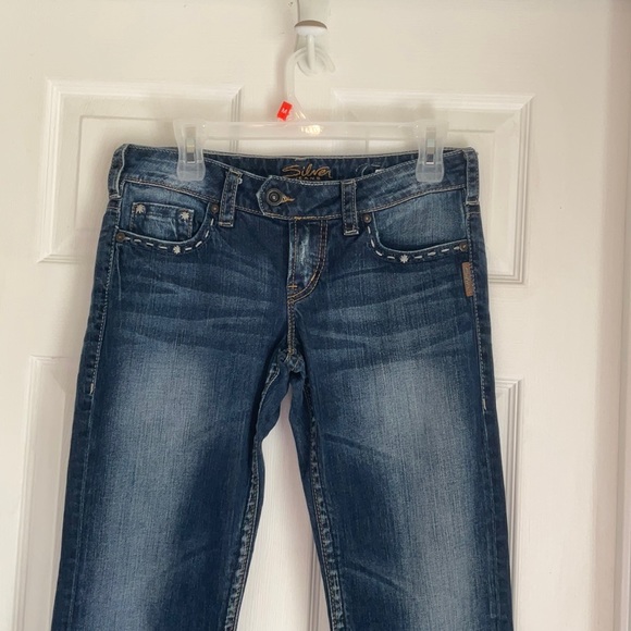 All jeans 2/$20🫦Silver Tuesday tagged 28/31 15” w 31” inseam. Lower rise. - Picture 2 of 12